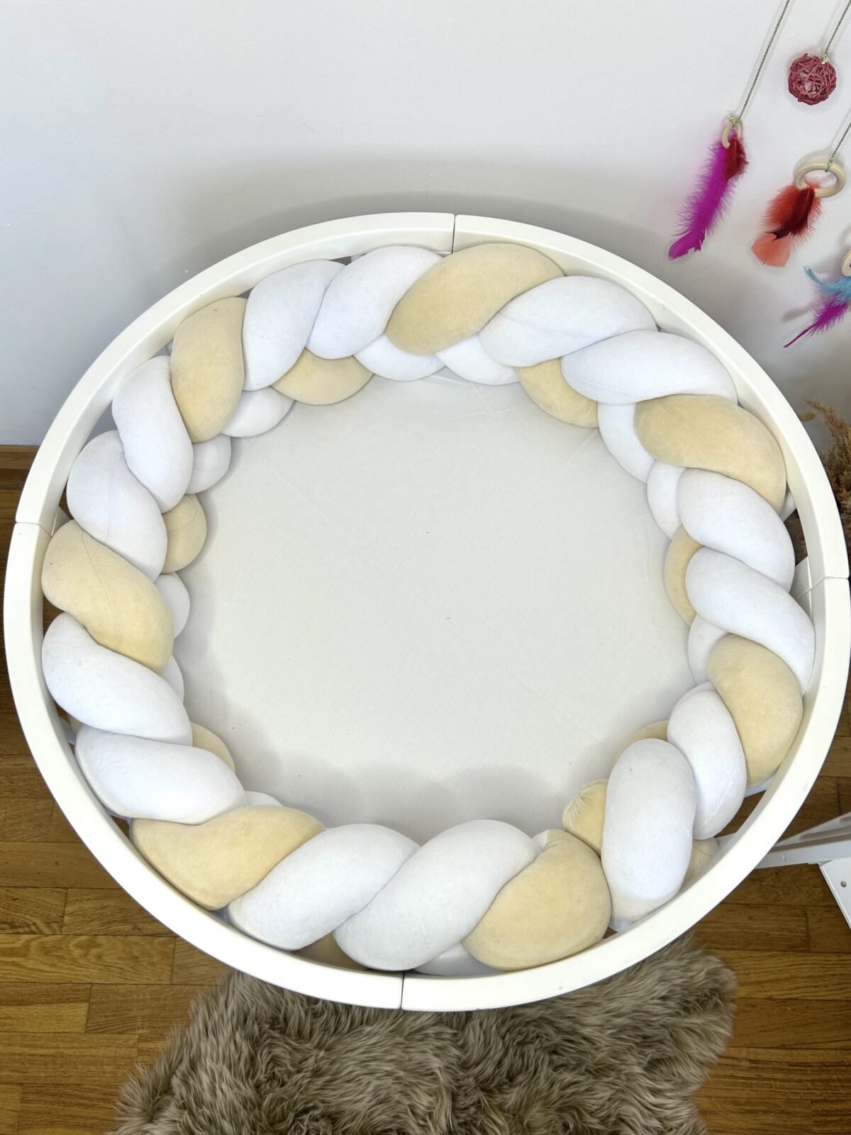 Împletitură protectoare din catifea – 3 tuburi, 230 cm, alb și galben crem