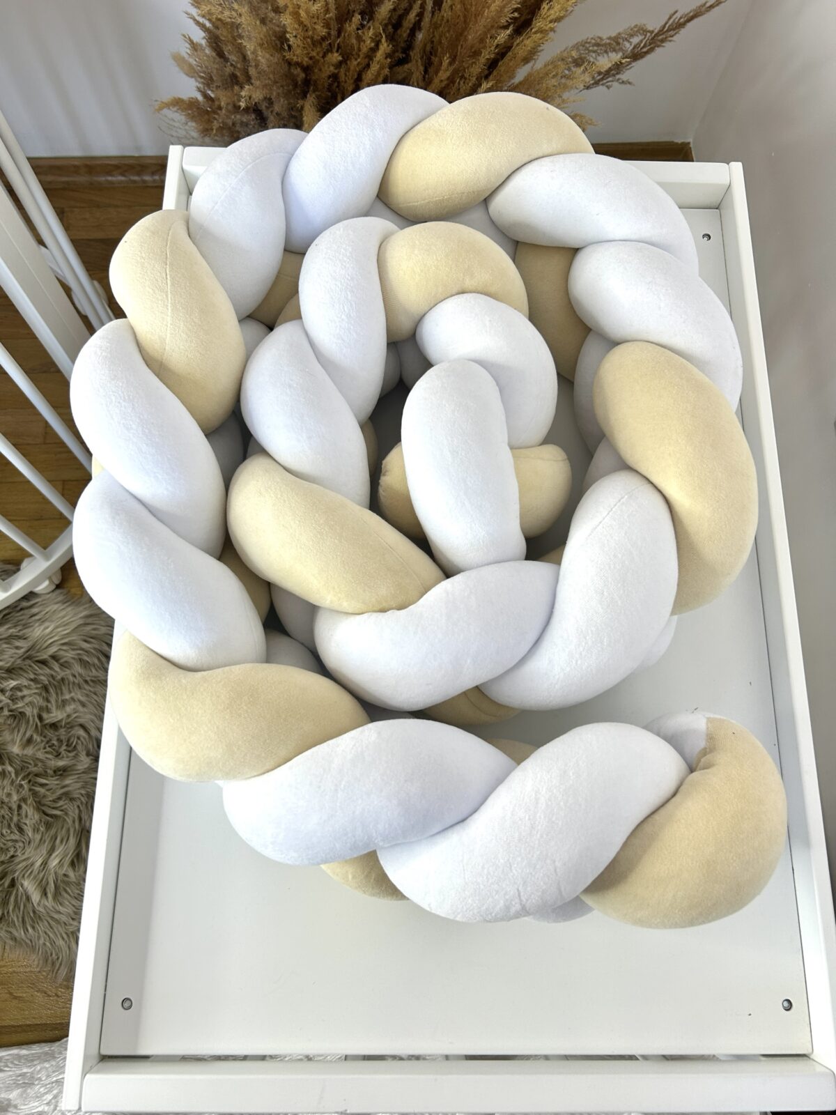 Împletitură protectoare din catifea – 3 tuburi, 230 cm, alb și galben crem