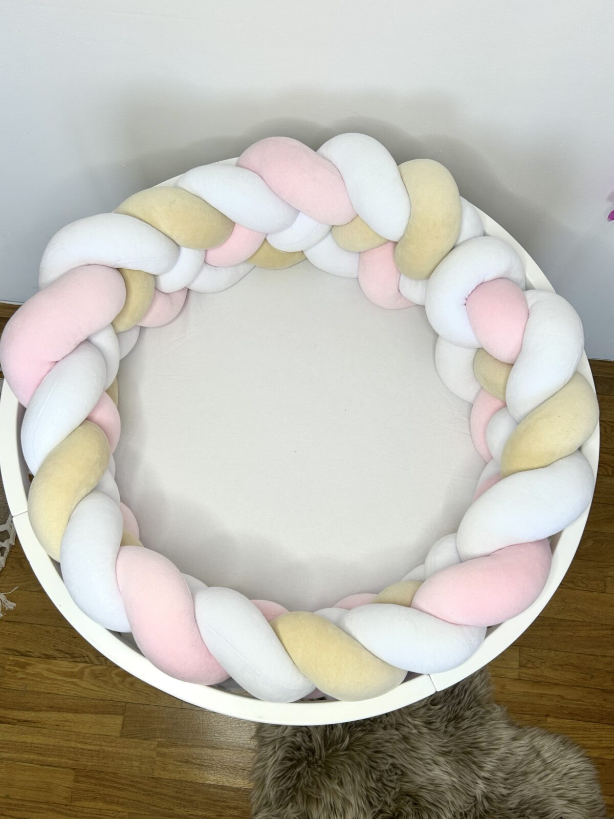 Împletitură protectoare din catifea – 3 tuburi, 230 cm, alb galben crem și roz